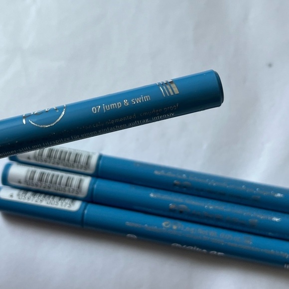 Lot of 4 - Essence Eyeliner Pen, 07 Jump & Swim brand new - Picture 4 of 6
